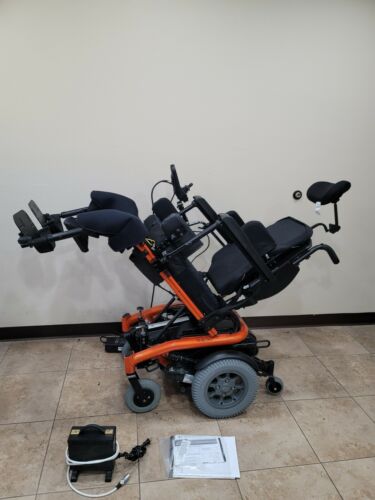 New QUICKIE S636 Wheelchair With Power Tilt, Recline