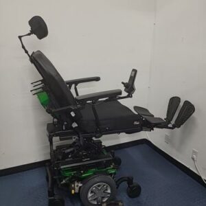 PRIDE QUANTUM Q6 HD WHEELCHAIR POWER SEAT LIFT, TILT,RECLINE, LEG, 22" 450 Lbs